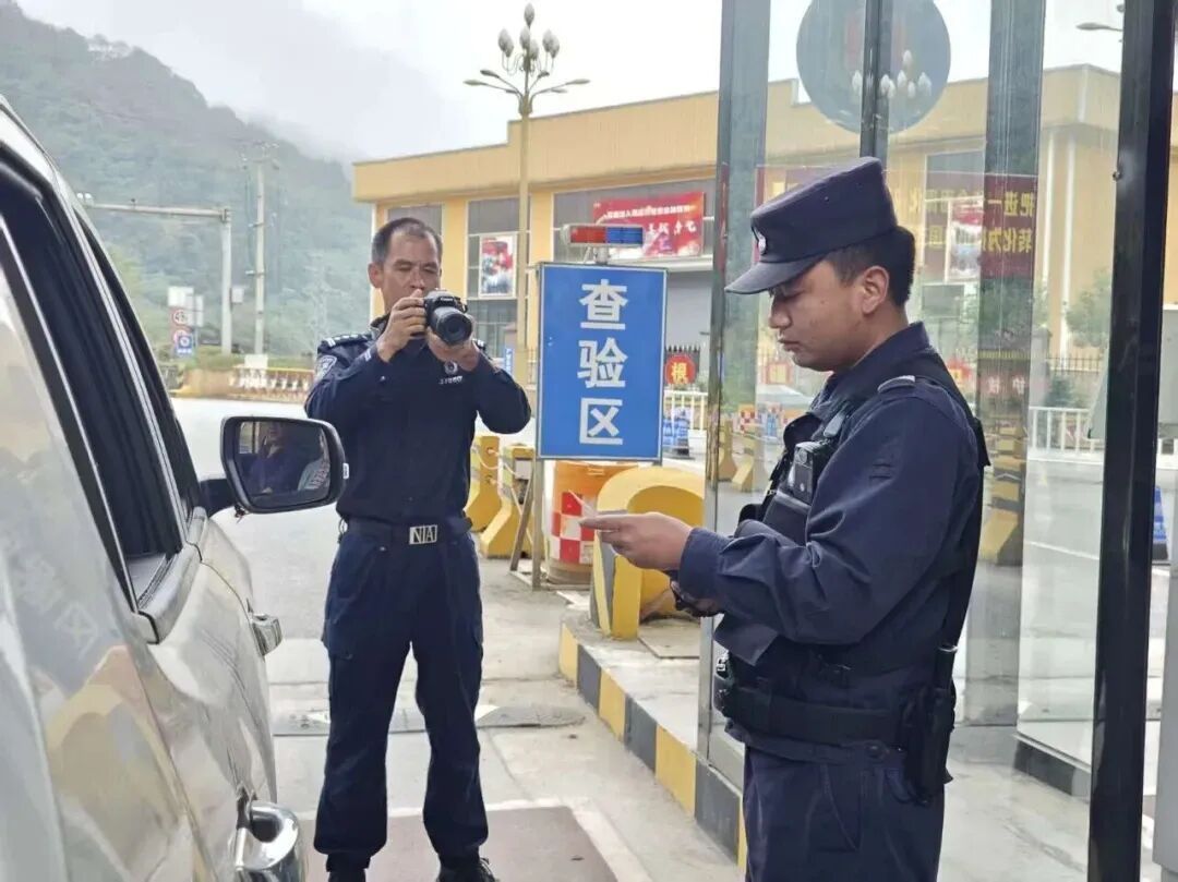 他用中医的“望闻问切”查获毒品2452克! 他用中医的“望闻问切”查获毒品2452克!