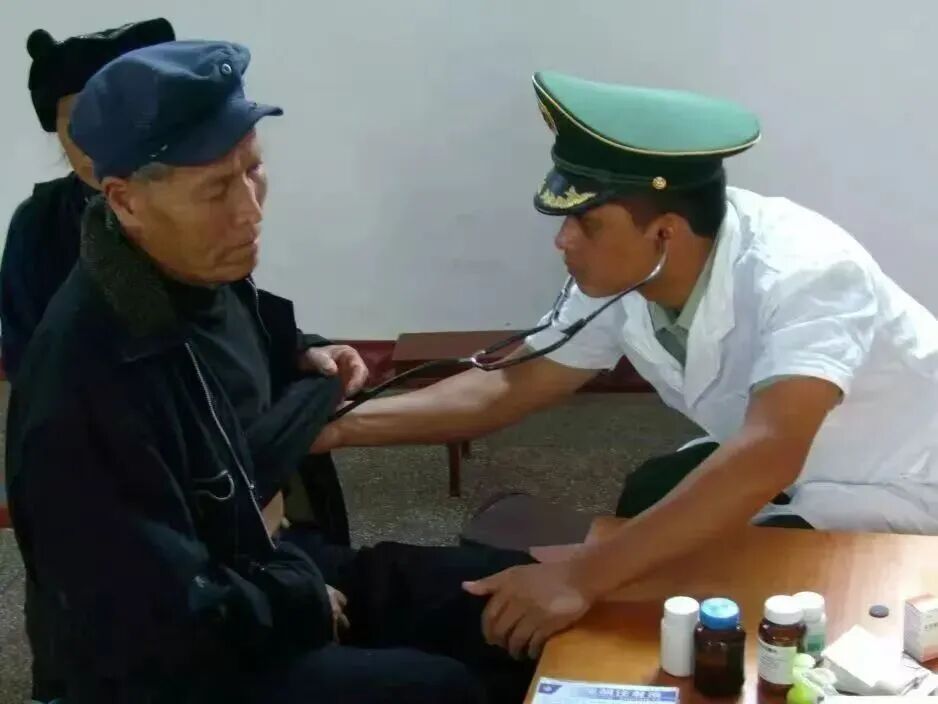 他用中医的“望闻问切”查获毒品2452克! 他用中医的“望闻问切”查获毒品2452克!