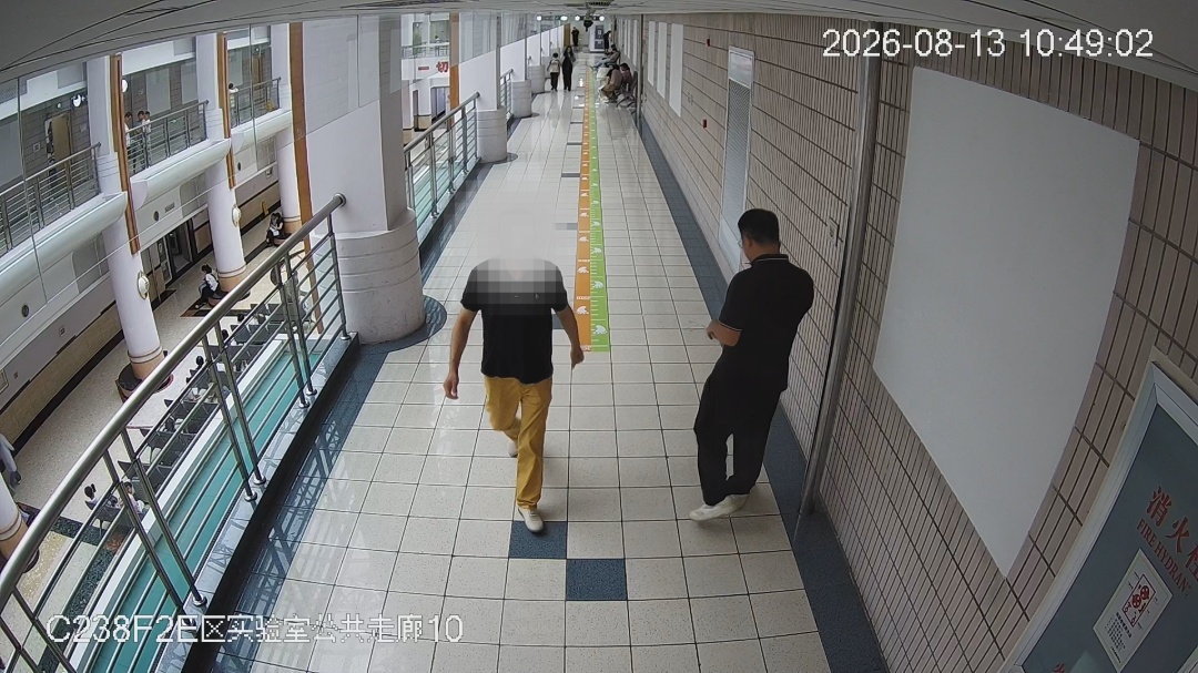 男子在医院偷小孩脖子上的金吊坠,被刑拘 男子在医院偷小孩脖子上的金吊坠,被刑拘