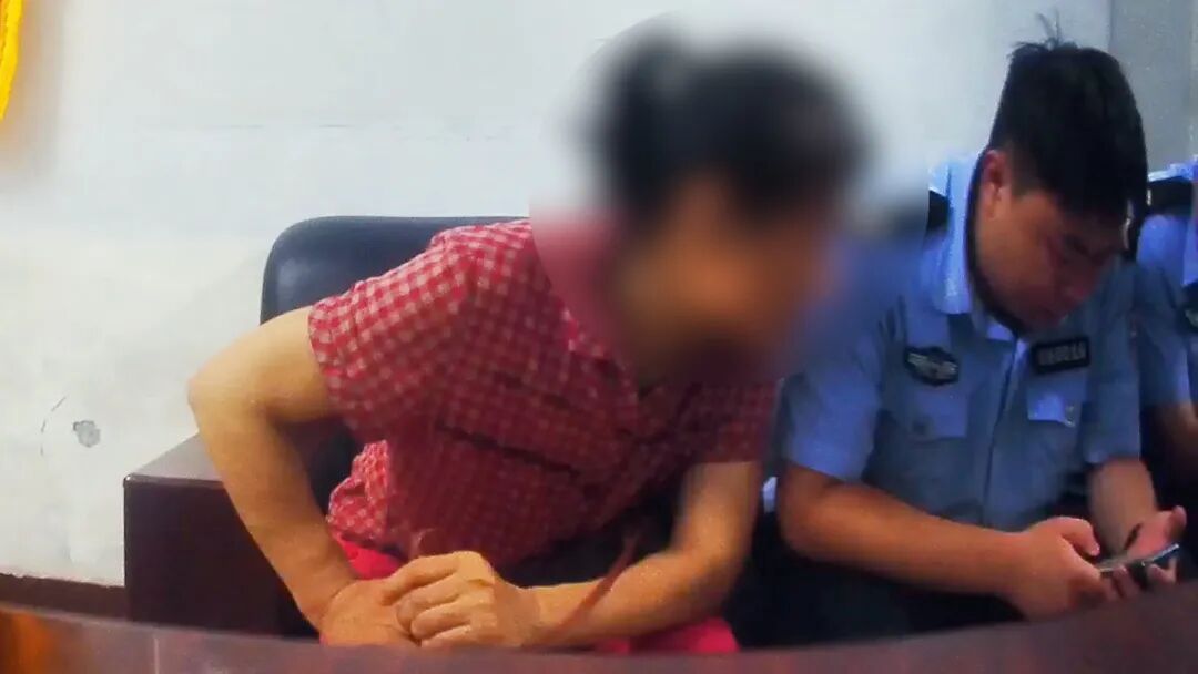 卡里的钱自己在动!襄阳女子手机被远程操控!卡里70万…… 卡里的钱自己在动!襄阳女子手机被远程操控!卡里70万……