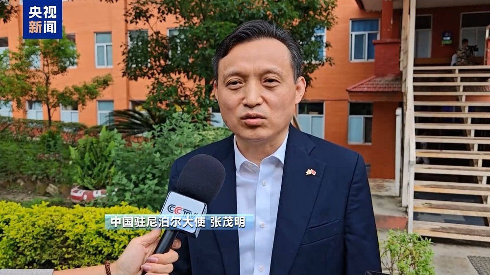尼泊尔泥石流灾害一名受困中国公民获救 已被转运到医院 尼泊尔泥石流灾害一名受困中国公民获救 已被转运到医院