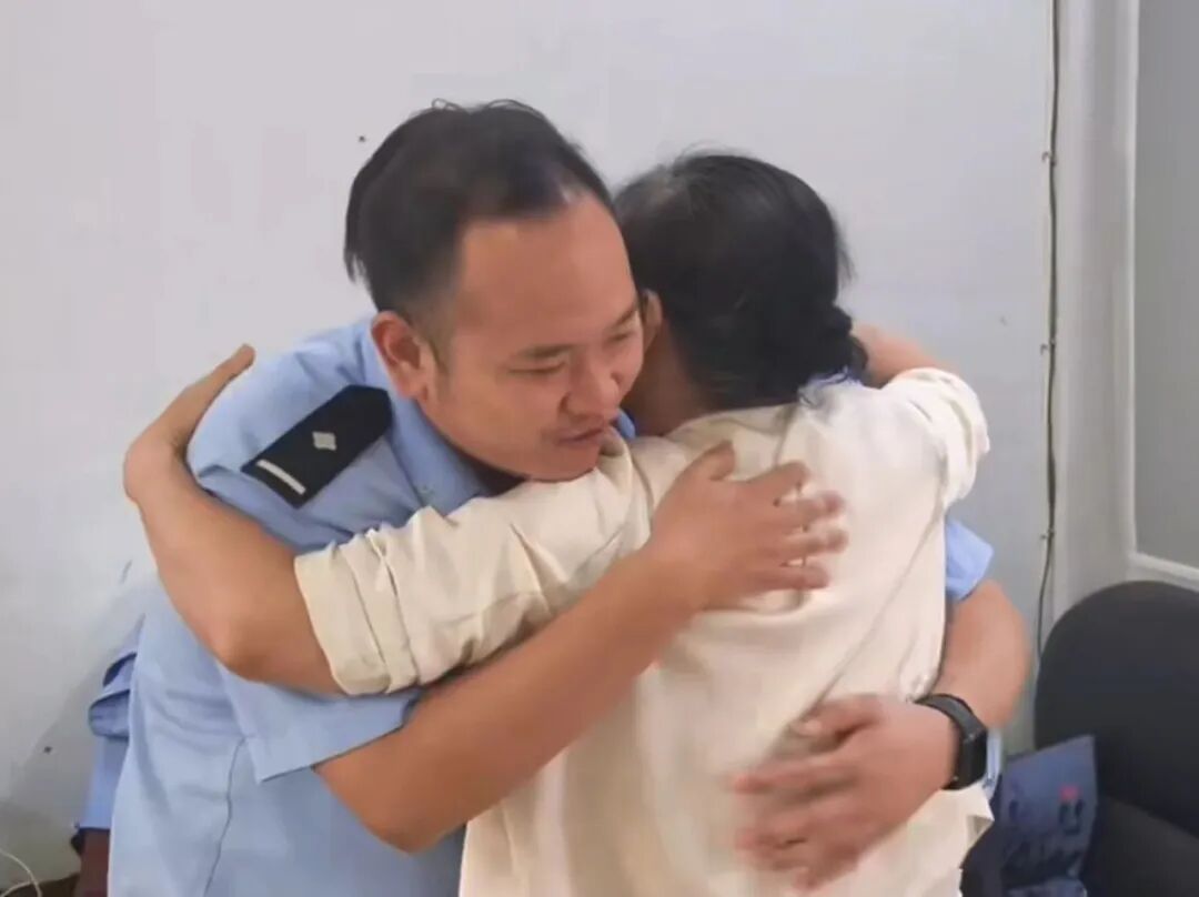 卡里的钱自己在动!襄阳女子手机被远程操控!卡里70万…… 卡里的钱自己在动!襄阳女子手机被远程操控!卡里70万……