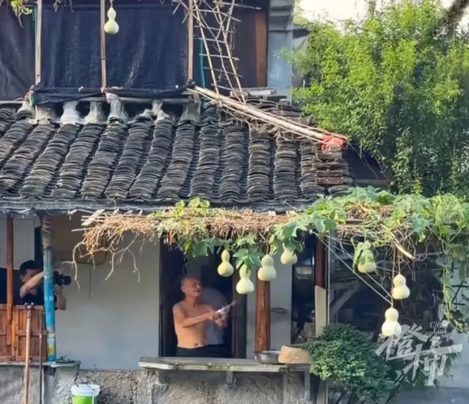 “葫芦娃爷爷”提前剪掉葫芦:流量升温之前,管理应当先行一步 “葫芦娃爷爷”提前剪掉葫芦:流量升温之前,管理应当先行一步