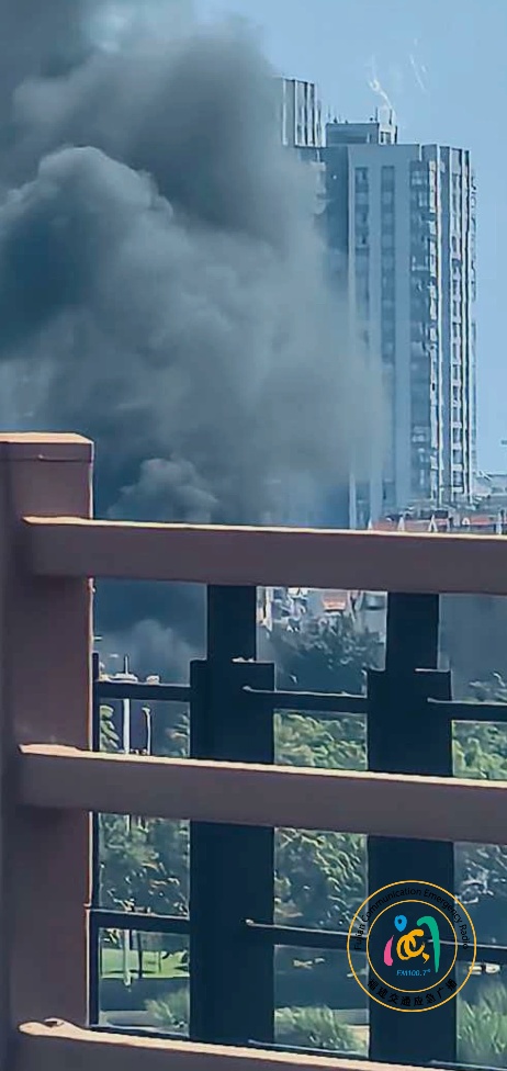 福州江滨西大道辅道发生一起电动车起火事件