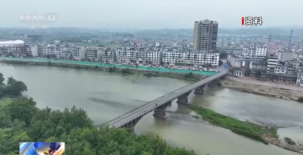 暴雨致江西遂川一桥梁垮塌 当地提前管控保障安全 暴雨致江西遂川一桥梁垮塌 当地提前管控保障安全