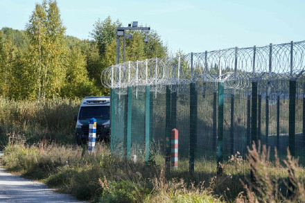 外媒:芬兰宣布建成芬俄边界隔离栏 外媒:芬兰宣布建成芬俄边界隔离栏
