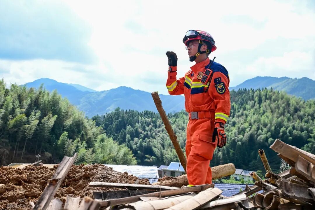 直击遂川泥石流灾害救援现场 直击遂川泥石流灾害救援现场