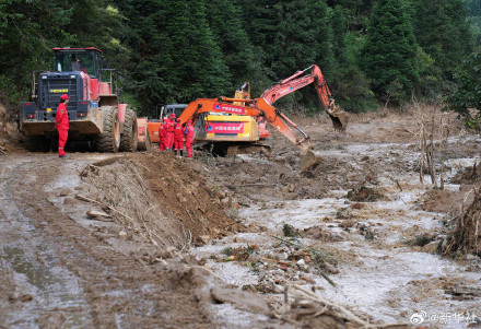 江西遂川泥石流救援现场画面 江西遂川泥石流救援现场画面