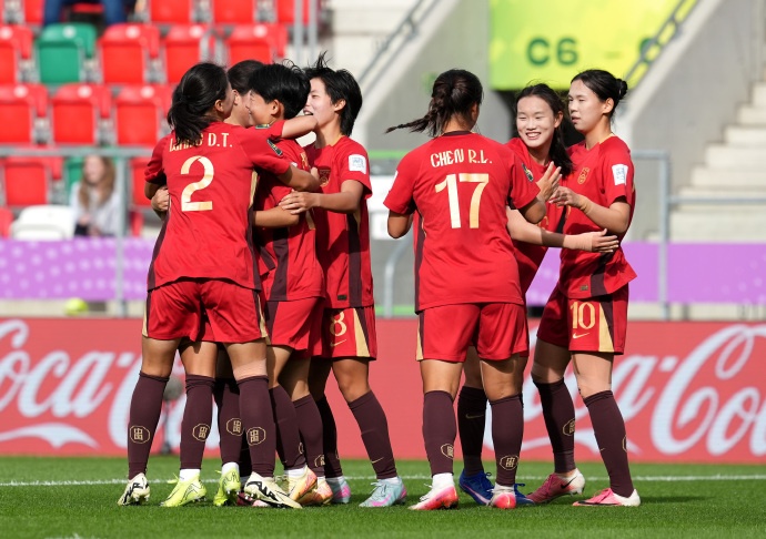 U20女足世界杯首轮中国队迎大胜 黄嘉欣上演“帽子戏法” U20女足世界杯首轮中国队迎大胜 黄嘉欣上演“帽子戏法”