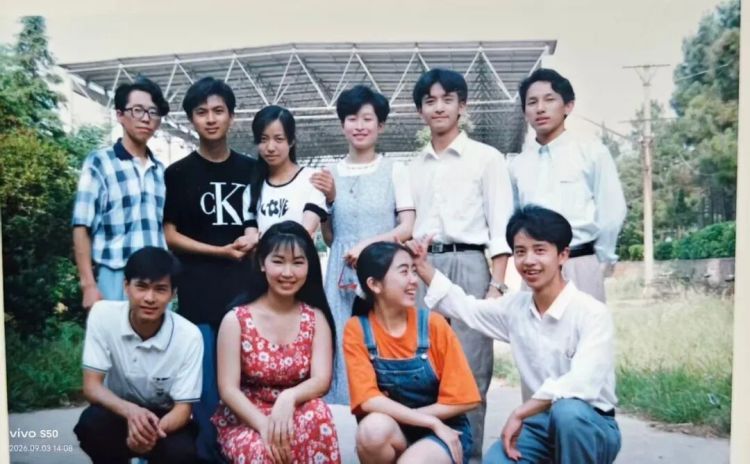 相隔33年,一家三口在中南民族大学就读:女儿是新生,父母当年在校学生会相识相知 相隔33年,一家三口在中南民族大学就读:女儿是新生,父母当年在校学生会相识相知