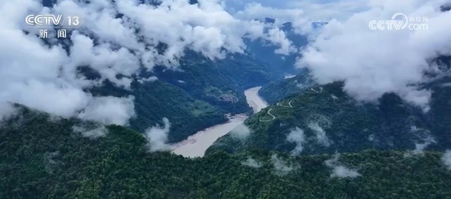 敬畏自然、主动减排、守住气候稳态，就是守住人类文明生存根基