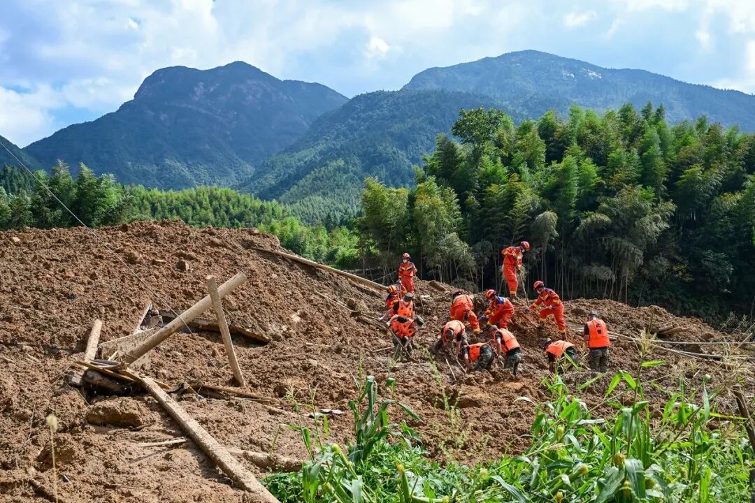 直击遂川泥石流灾害救援现场 直击遂川泥石流灾害救援现场