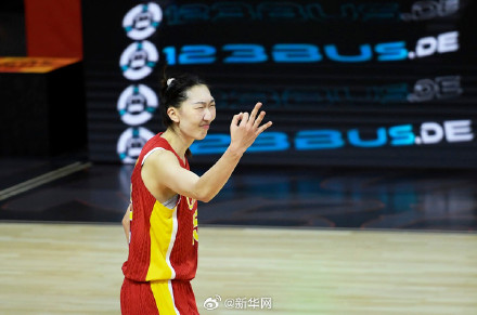 女篮世界杯：中国队大胜意大利 小组第二晋级八强资格赛