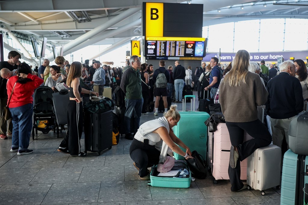 英国空管系统技术故障致大批航班取消 英国空管系统技术故障致大批航班取消