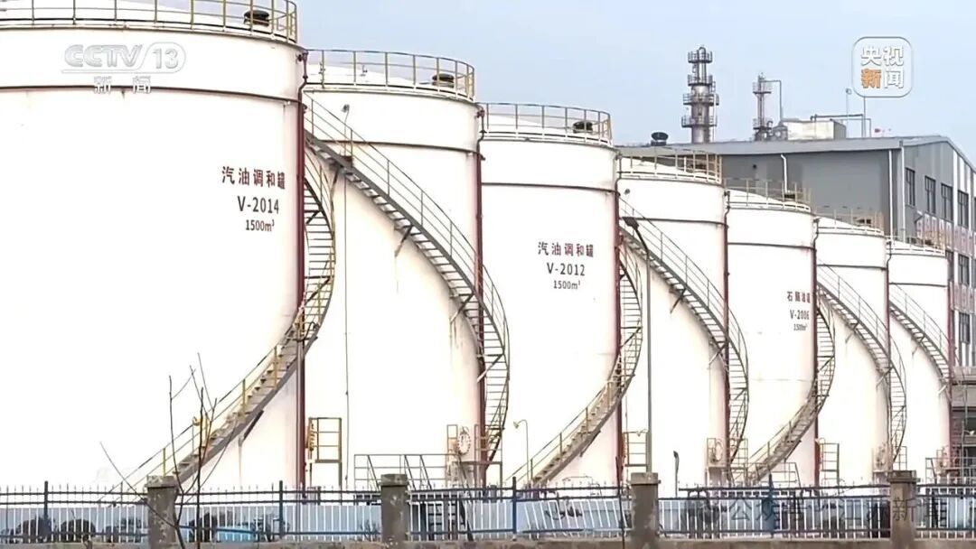 央视曝光:劣质柴油每升比国家牌价低2元 央视曝光:劣质柴油每升比国家牌价低2元