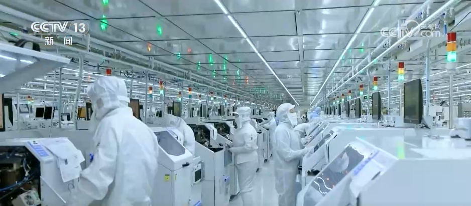 我国累计发布8批共121个新职业 数字、绿色职业扩容拓展就业市场新空间 我国累计发布8批共121个新职业 数字、绿色职业扩容拓展就业市场新空间