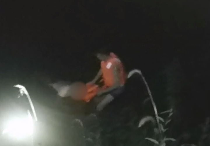 “我水性好,让我来!” “我水性好,让我来!”