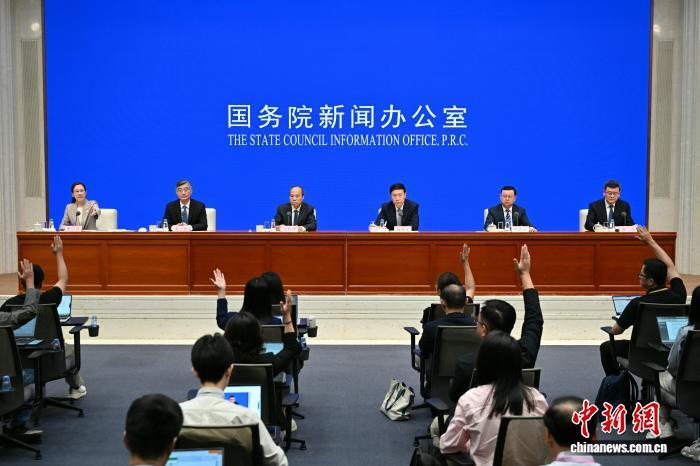 中央社会工作部：让新就业群体居有所盼、发展有奔头