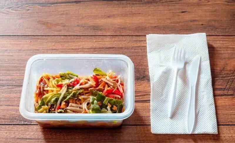 别这样吃外卖了!微塑料飙升125倍!网友看后:“天塌了” …… 别这样吃外卖了!微塑料飙升125倍!网友看后:“天塌了” ……