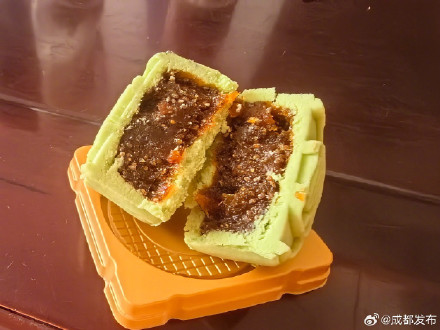 成都医院跨界做月饼:糖油用量少20%以上 成都医院跨界做月饼:糖油用量少20%以上