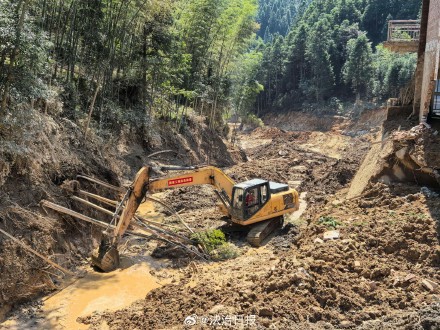 江西遂川泥石流已致12人遇难1人失联江西遂川正全力搜救最后一名失联者 江西遂川泥石流已致12人遇难1人失联江西遂川正全力搜救最后一名失联者