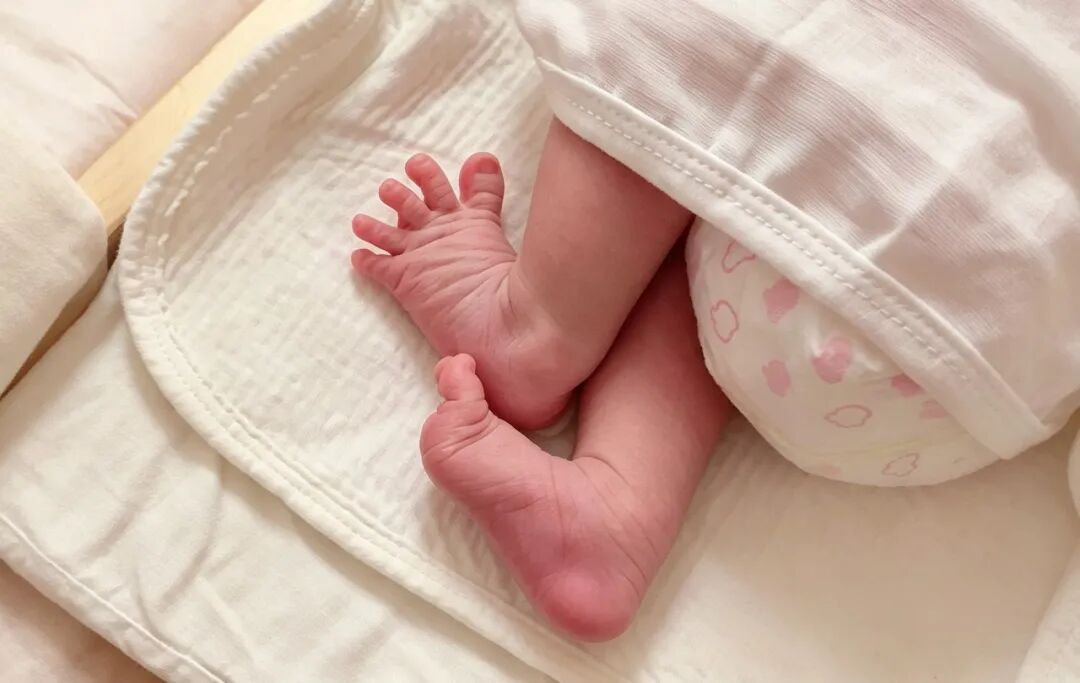 孩子咳嗽、发烧、呼吸急促……别硬扛！别把合胞病毒当普通感冒