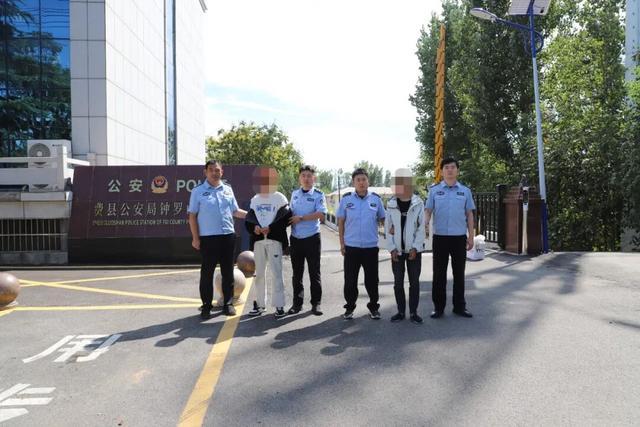 费县三男深夜踹门盗酒,出警途中被民警当场抓获 费县三男深夜踹门盗酒,出警途中被民警当场抓获