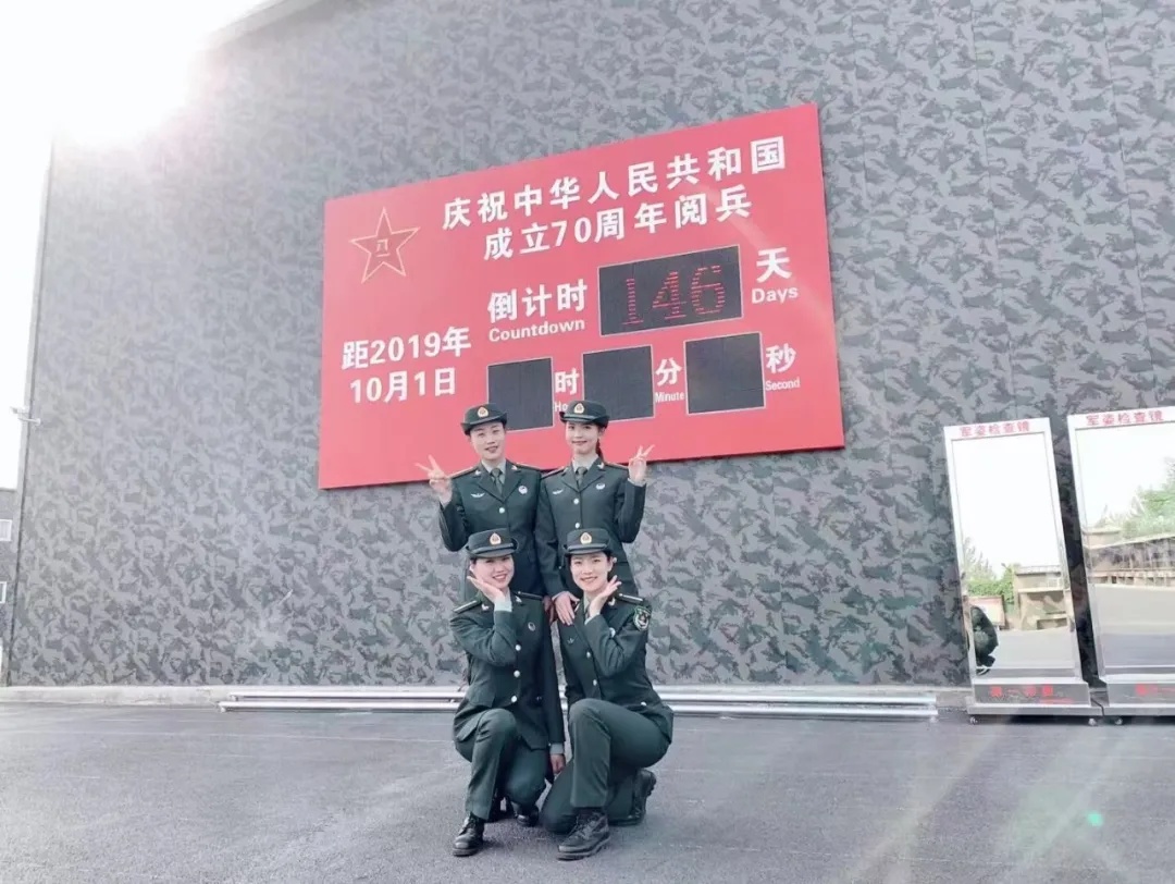 参加九三阅兵的姑娘们，如今怎么样了？