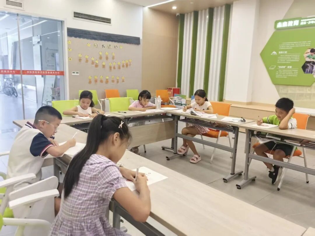纸短情长，这个社区12封手写信背后的故事……