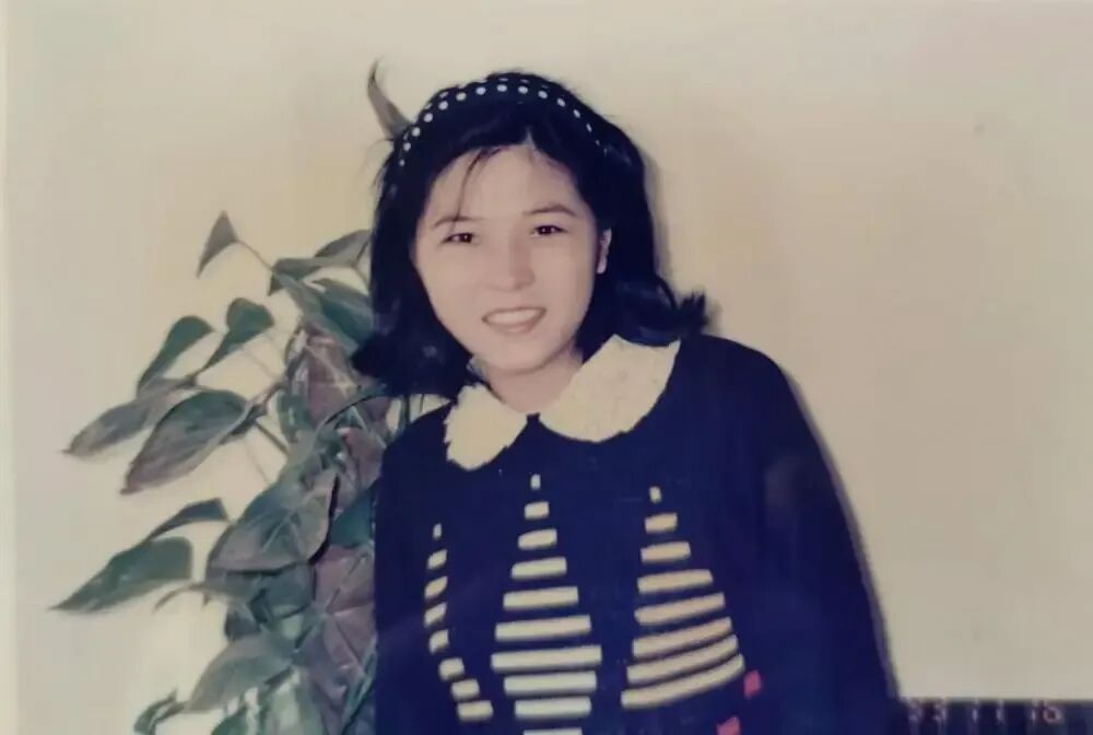 被罕见病“锁住”的高校教师:24年来,“妈妈是我的手和脚” 被罕见病“锁住”的高校教师:24年来,“妈妈是我的手和脚”