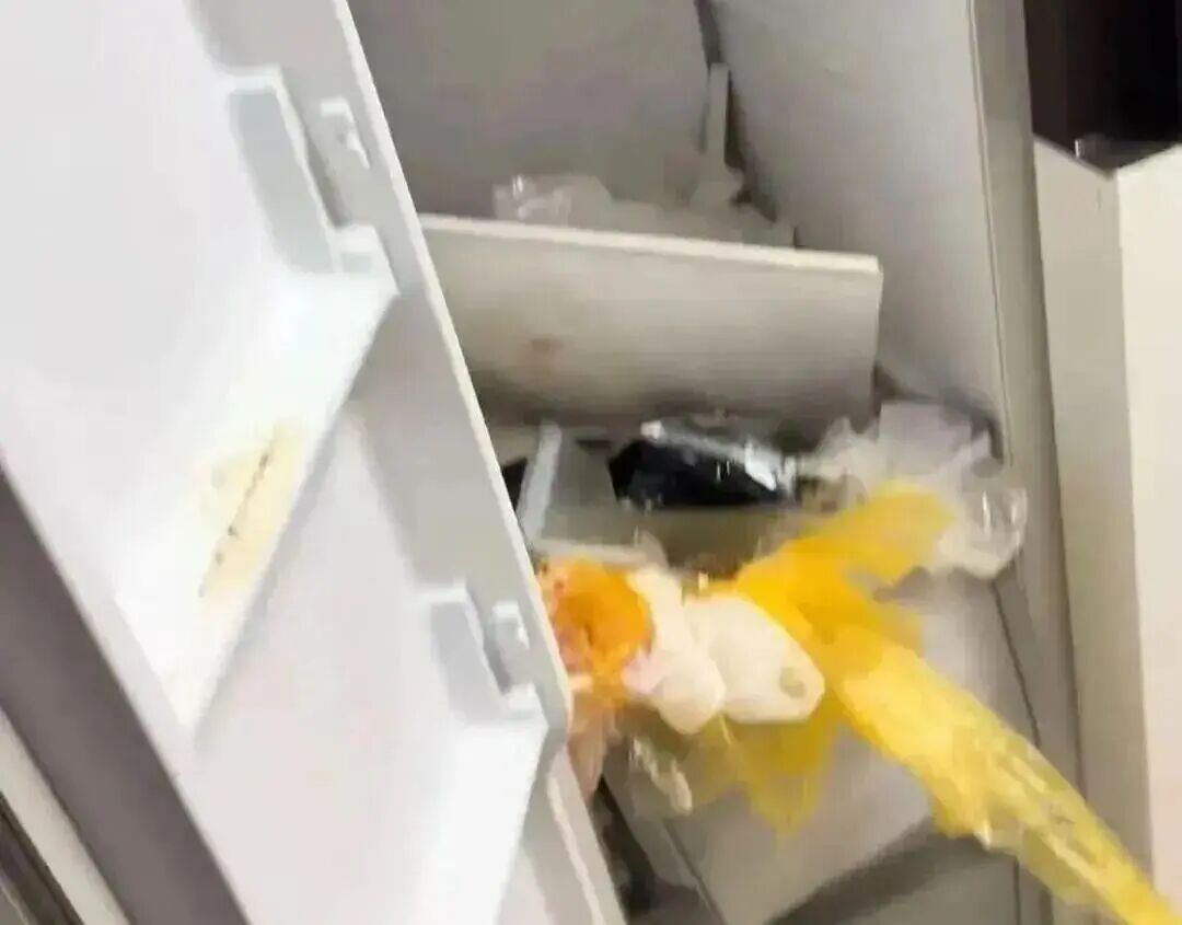 当心！这些东西放冰箱冷冻室真的会炸→