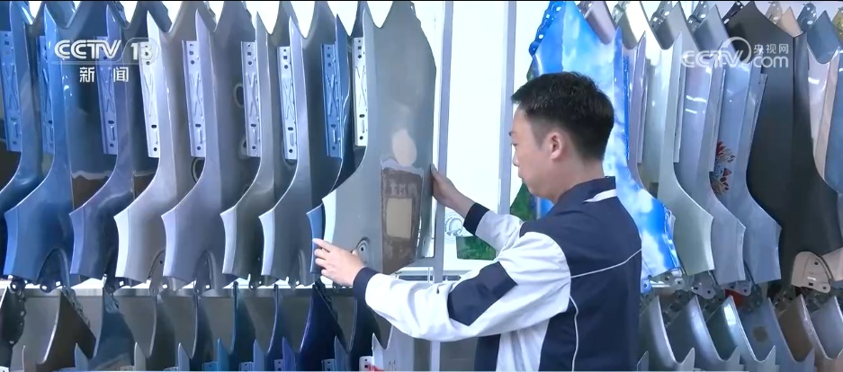 2026年“最美教师” | 从普通技工到“最美教师” 他让技能有了色彩