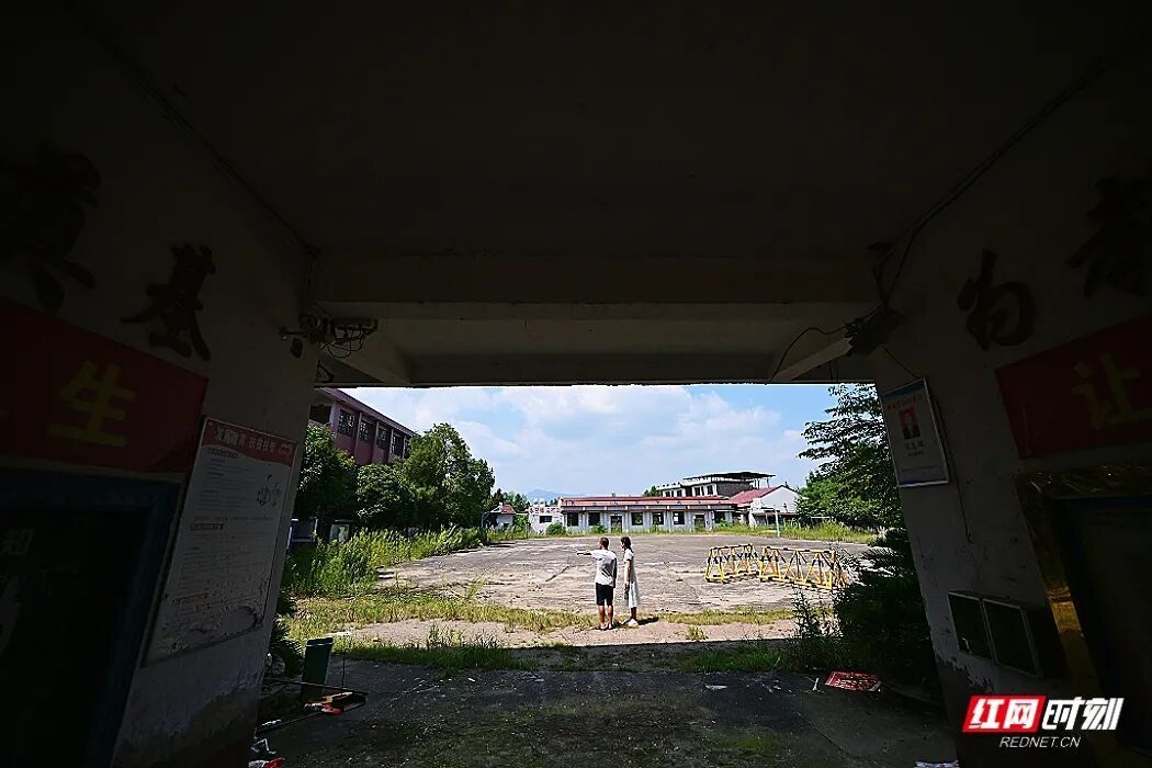 湖南一家四代乡村教师:总教龄133年,累计教过学生上万人 湖南一家四代乡村教师:总教龄133年,累计教过学生上万人