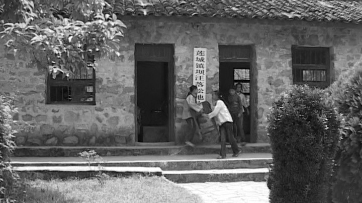 坚守“麻风村”40年的他，迎来讲台上最后一个教师节