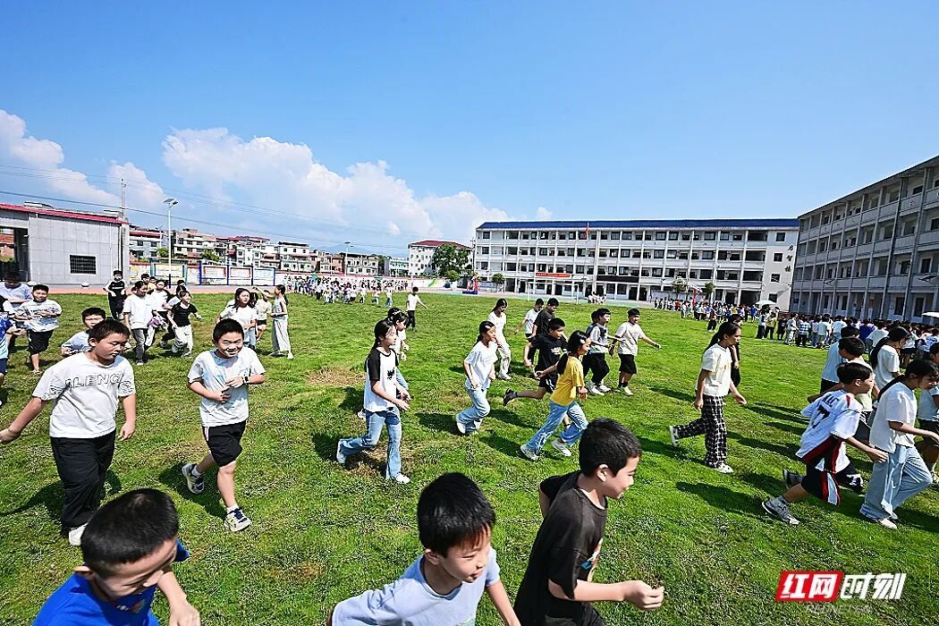 湖南一家四代乡村教师:总教龄133年,累计教过学生上万人 湖南一家四代乡村教师:总教龄133年,累计教过学生上万人