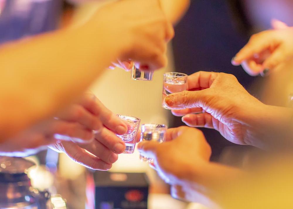 宣称“千杯不醉”“边喝边解” “解酒神器”真的有用吗? 宣称“千杯不醉”“边喝边解” “解酒神器”真的有用吗?
