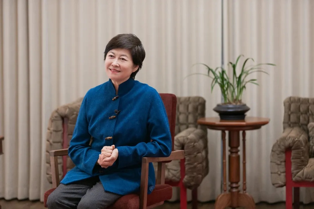 央视《焦点访谈》主持人敬一丹突发脑溢血去世,其账号发布讣告:感谢这世界,让我走过 央视《焦点访谈》主持人敬一丹突发脑溢血去世,其账号发布讣告:感谢这世界,让我走过