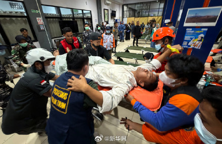 印尼客轮倾覆已致6人遇难130人失踪 印尼客轮倾覆已致6人遇难130人失踪