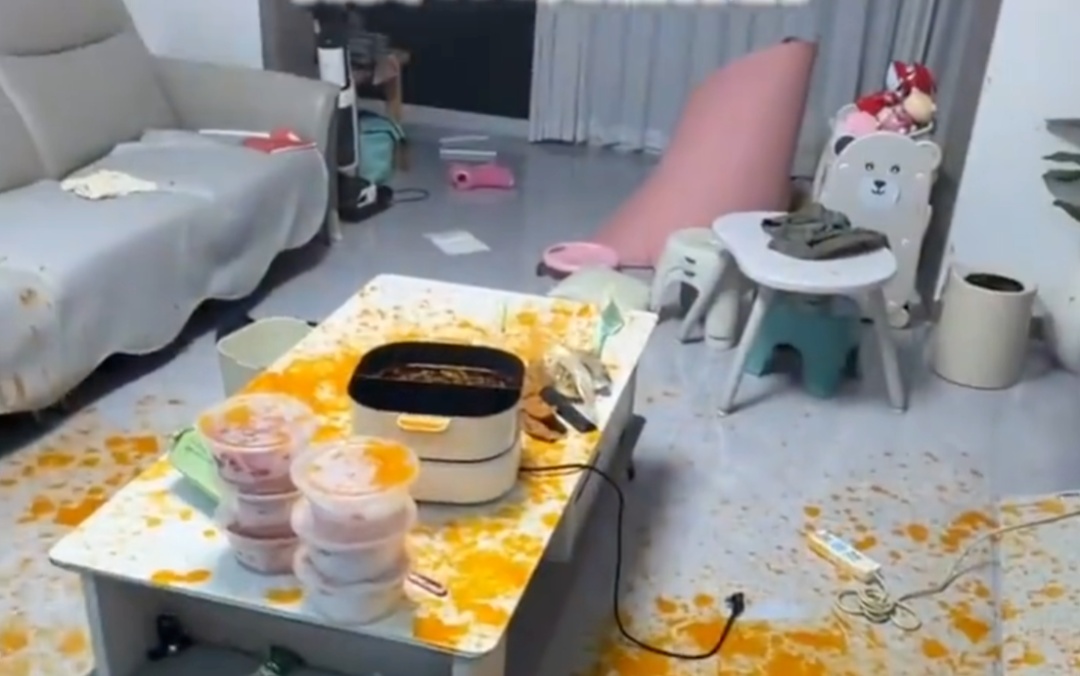 煮火锅千万别这么干！锅盖炸飞、红油四溅……这个致命习惯你家可能也在犯