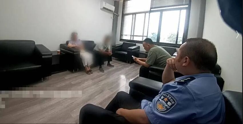 三次上门!民警执着劝阻保住老人10万养老钱 三次上门!民警执着劝阻保住老人10万养老钱