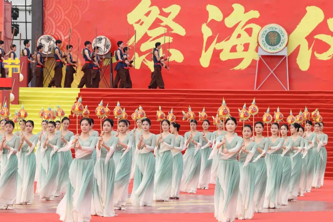 开渔啦!开渔节祭海仪式举行,1772艘渔船出海开捕 开渔啦!开渔节祭海仪式举行,1772艘渔船出海开捕