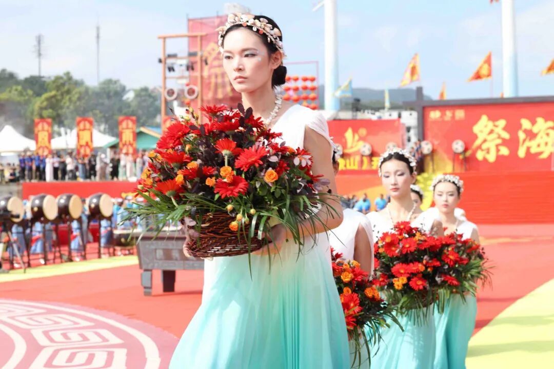 开渔啦!开渔节祭海仪式举行,1772艘渔船出海开捕 开渔啦!开渔节祭海仪式举行,1772艘渔船出海开捕
