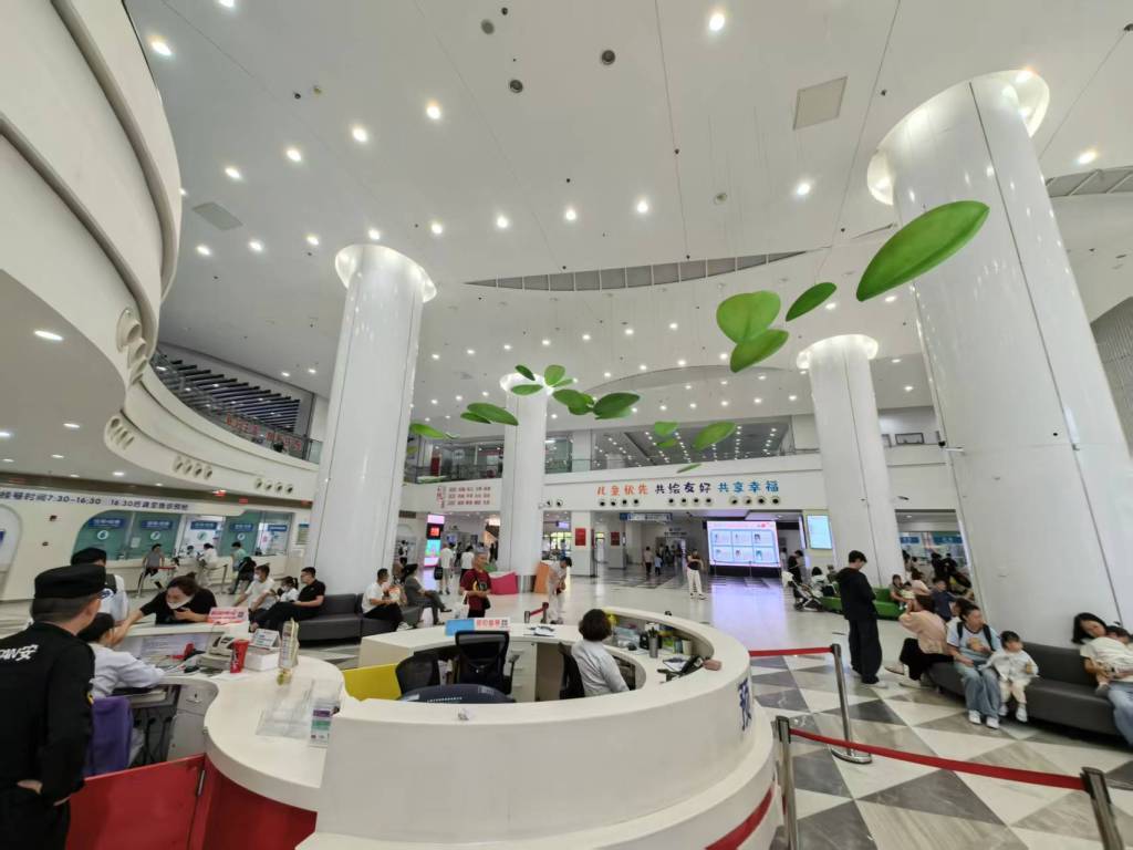 感冒发烧的人多起来了？今年流感提前了吗？专家释疑