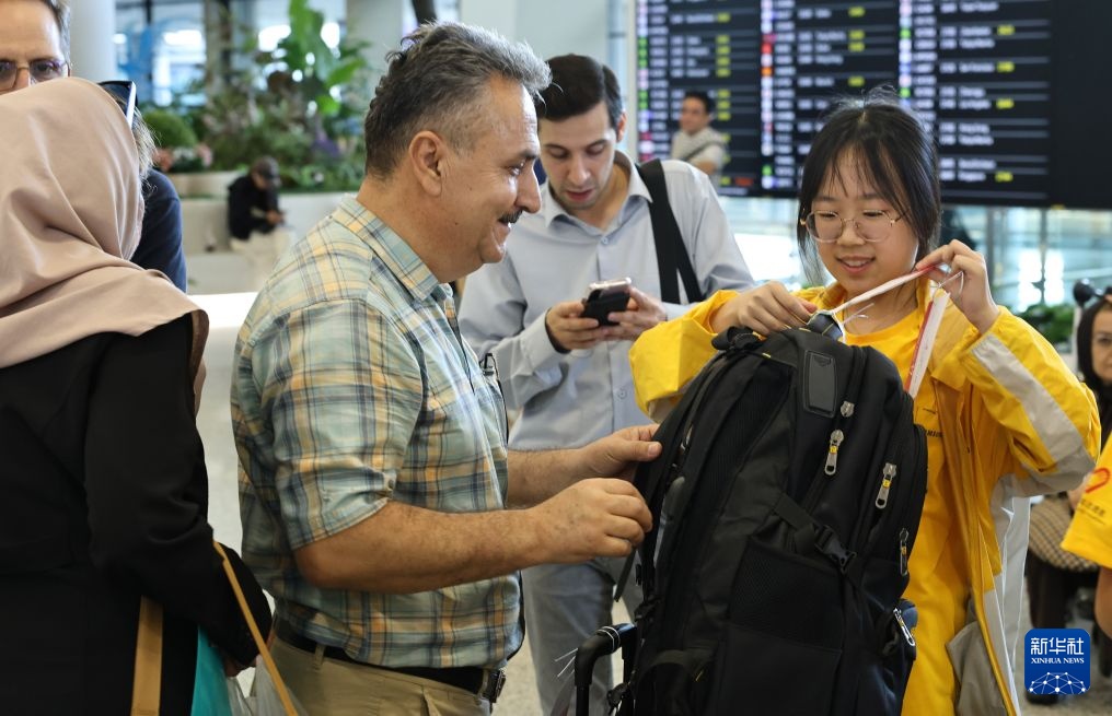世界技能大赛参赛选手陆续抵达上海