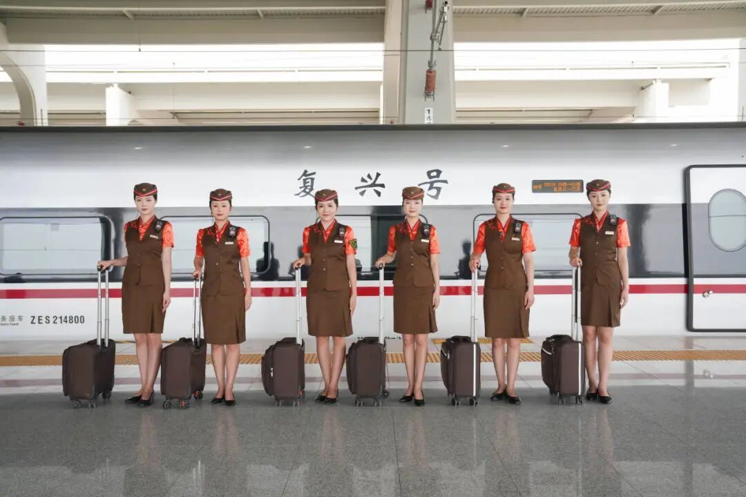新线开通倒计时，首发阵容亮相