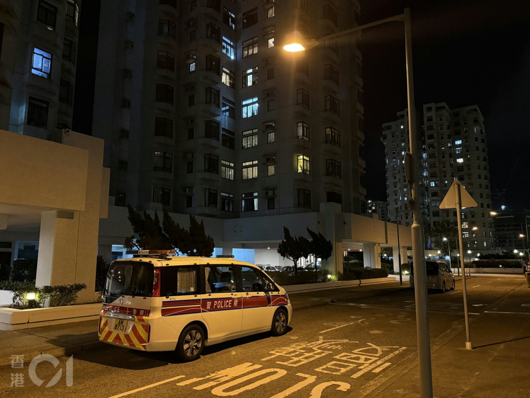 香港51岁IT男涉嫌杀妻后自首，疑因高风险投资导致百万债务引纠纷