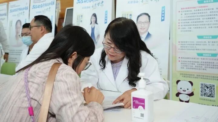 脑血管急症进入高发期,发现症状后一定不要做这些事!专家提醒→ 脑血管急症进入高发期,发现症状后一定不要做这些事!专家提醒→