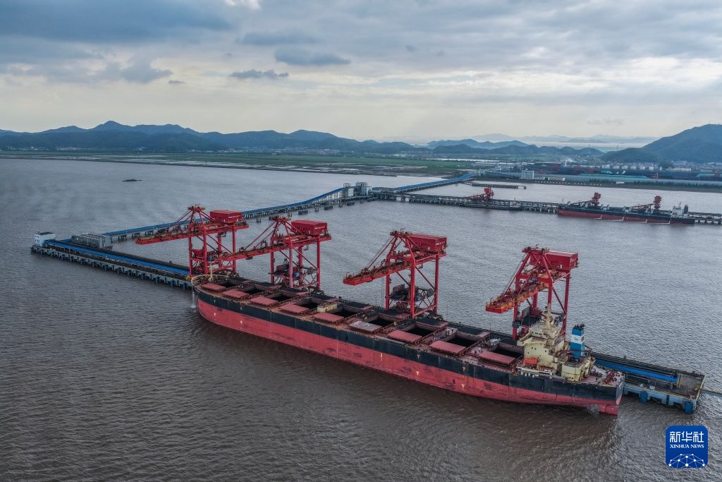 万里边疆行丨守护蓝色国门 护航海岛经济 万里边疆行丨守护蓝色国门 护航海岛经济