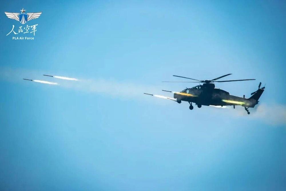 致敬中国空降兵!一组大片感受76年热血征途 致敬中国空降兵!一组大片感受76年热血征途
