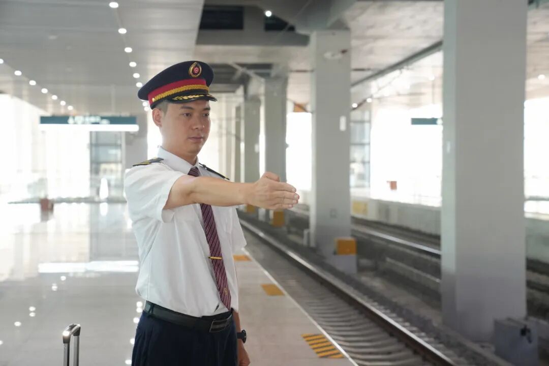 新线开通倒计时，首发阵容亮相